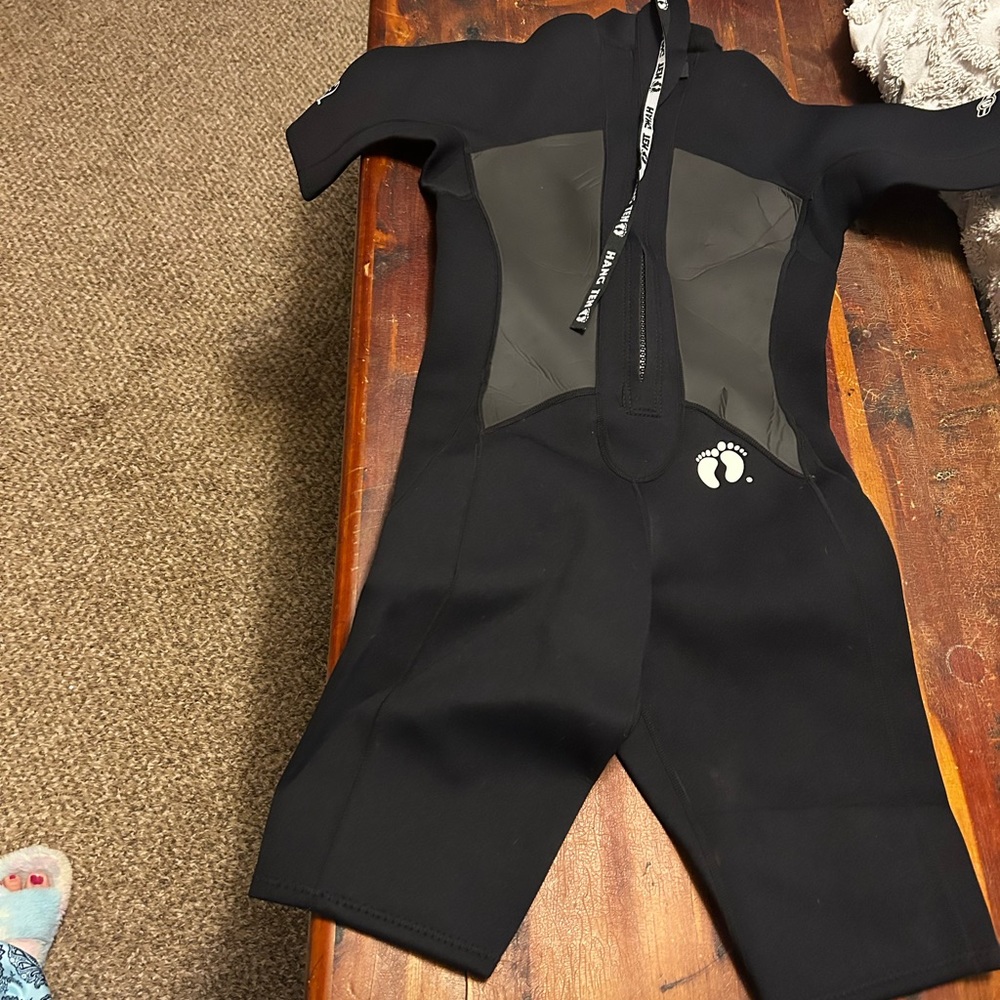 hang ten adult small wet suite